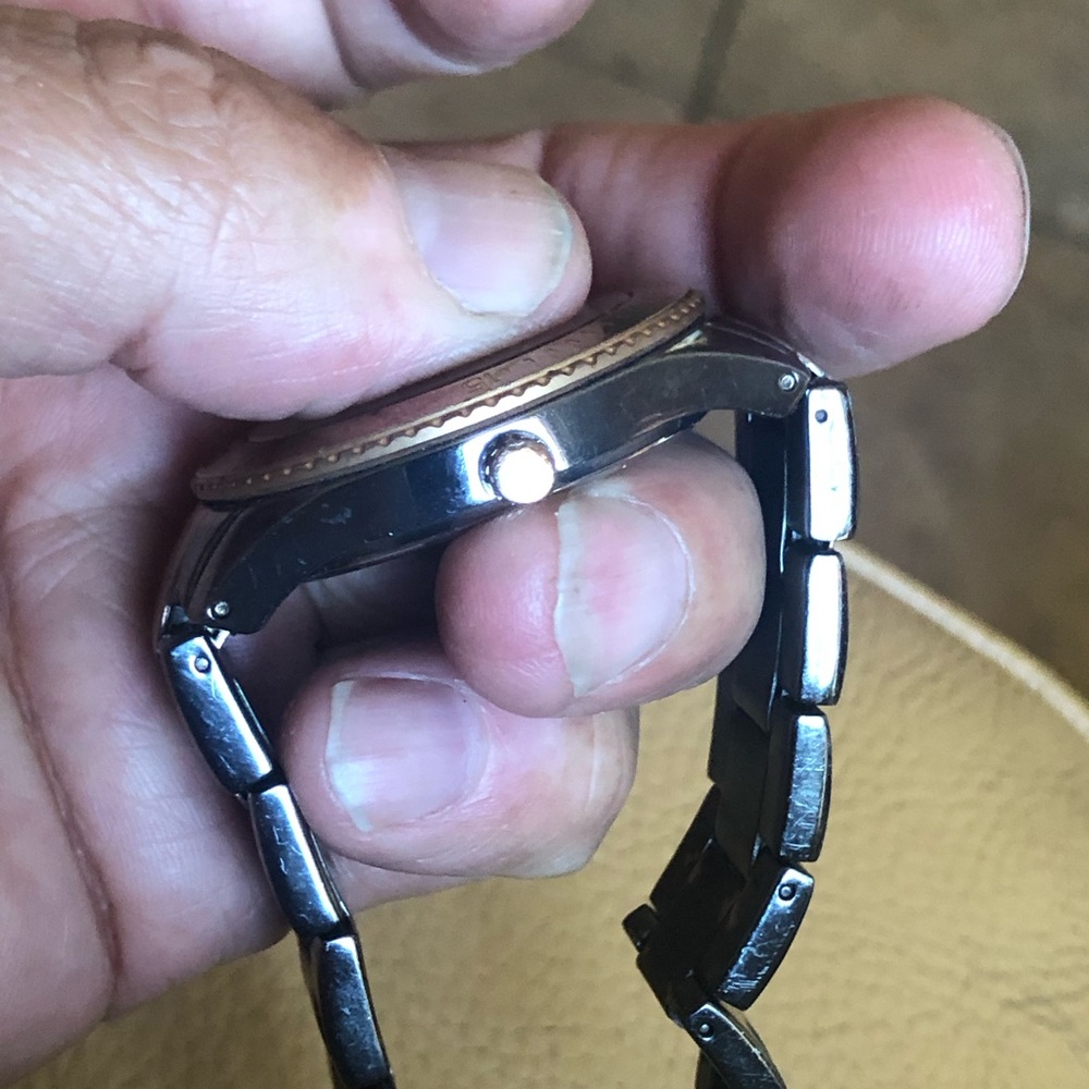 Fossil Watch Good Working Condition - image 3